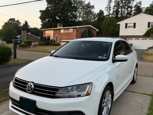 Used 2017 Volkswagen Jetta S image 10