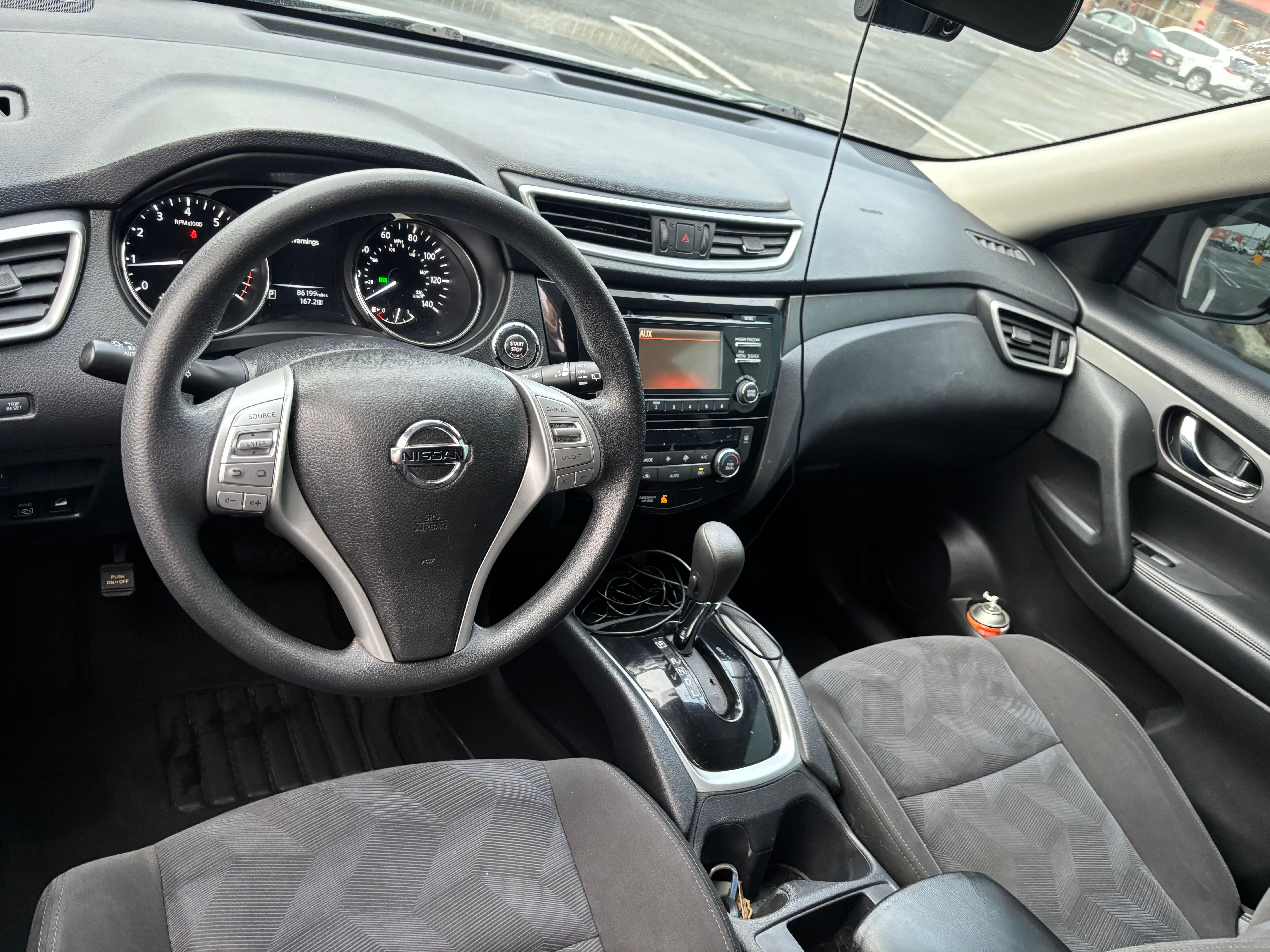 Used 2016 Nissan Rogue SV AWD/4WD image 26