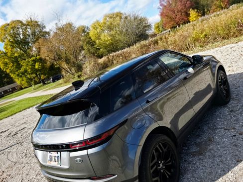 Used 2020 Land Rover Range Rover Evoque SE image 15