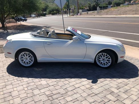 Used 2005 Lexus SC 430 Convertible image 23