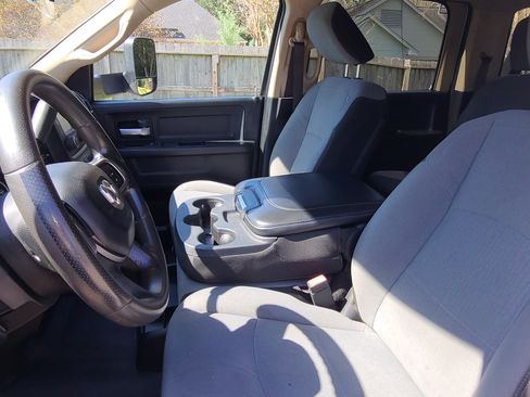 Used 2019 RAM 3500 Tradesman w/ Chrome Appearance Group image 15