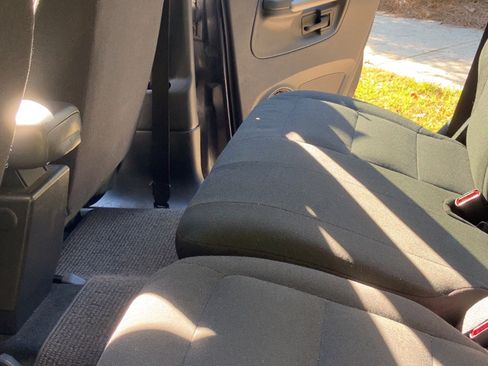 Used 2001 Ford Explorer Sport Trac 4x4 image 18