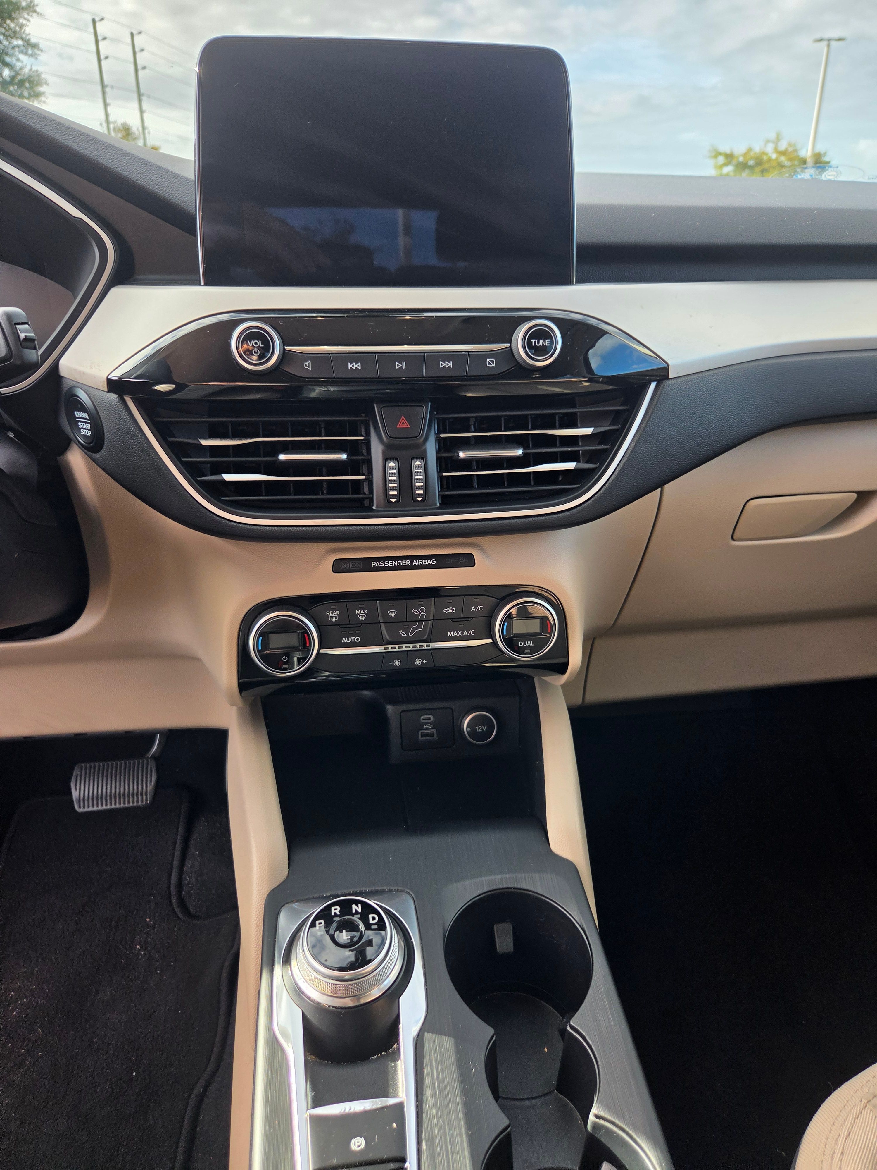 Used 2021 Ford Escape SE w/ Convenience Package FWD image 17