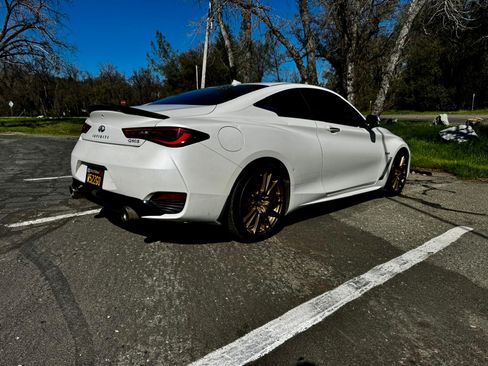 Used 2017 INFINITI Q60 Red Sport 400 image 11