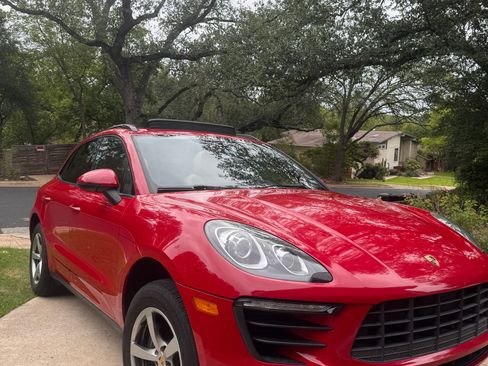 Used 2017 Porsche Macan AWD/4WD image 1