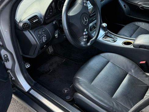 Used 2006 Mercedes-Benz C 230 Sedan image 8