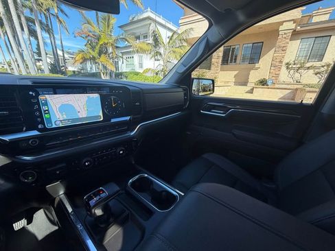 Used 2023 Chevrolet Silverado 1500 LT Trail Boss w/ Convenience Package II image 13