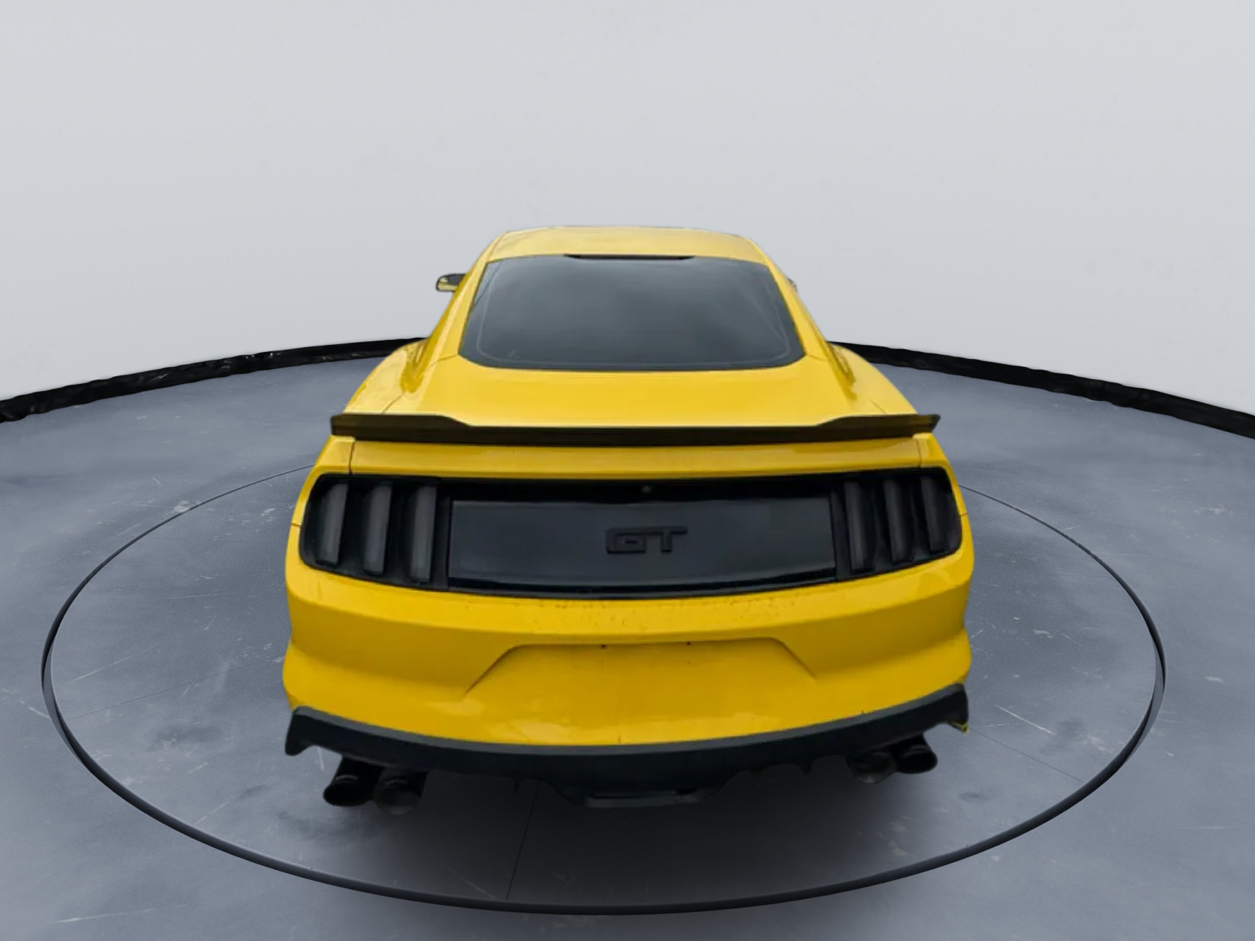 Used 2017 Ford Mustang GT RWD image 2