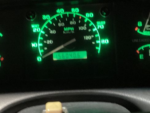 Used 1995 Ford F150 2WD Regular Cab image 2