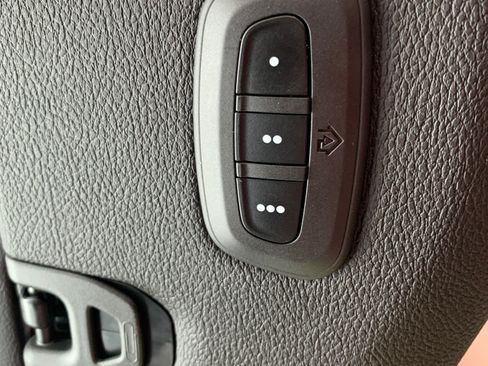 Used 2019 Jeep Wrangler Unlimited Sahara image 22