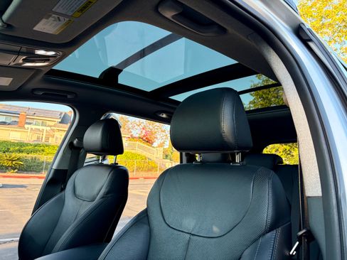 Used 2020 Hyundai Santa Fe Limited AWD/4WD image 9