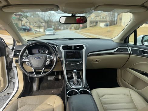 Used 2013 Ford Fusion SE image 6