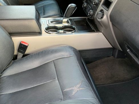 Used 2016 Ford Expedition Limited image 10