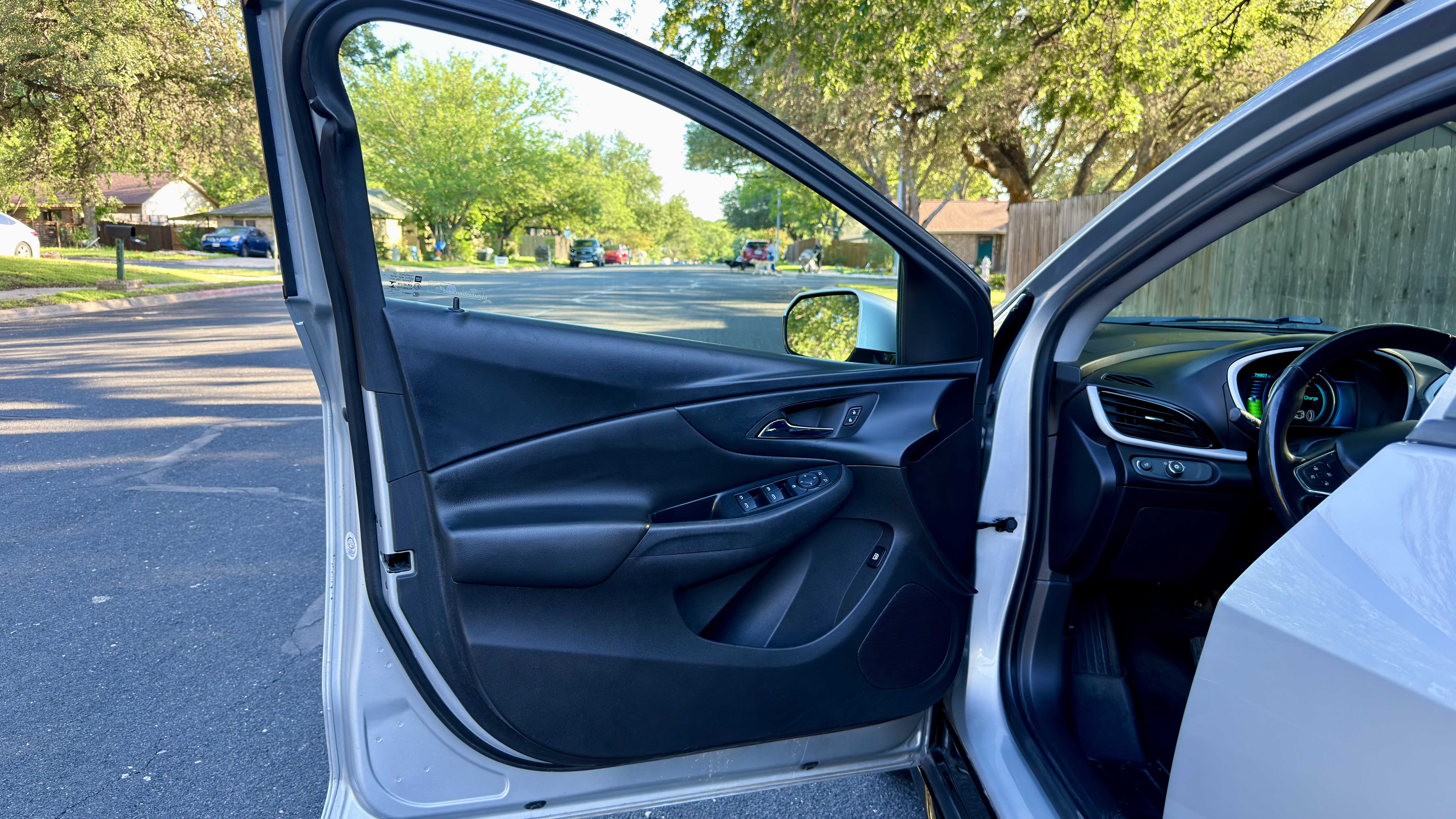 Used 2017 Chevrolet Volt LT FWD image 10