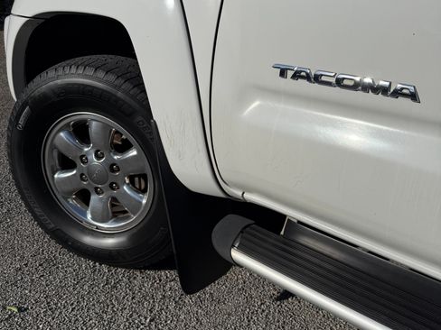 Used 2009 Toyota Tacoma PreRunner RWD image 17