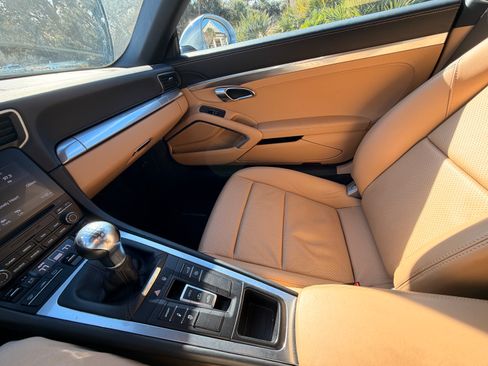 Used 2018 Porsche 911 Carrera image 17