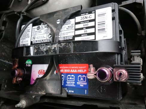 Used 2013 MAZDA MAZDA3 i Touring image 15