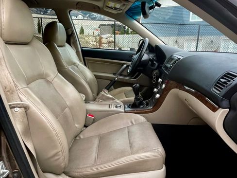 Used 2009 Subaru Outback 2.5XT Limited image 22