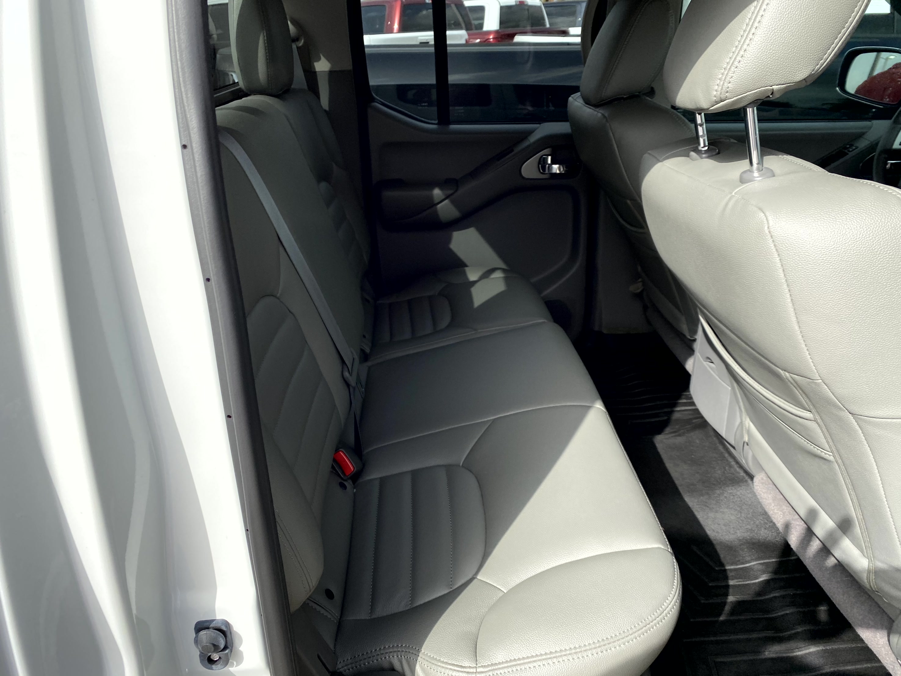 Used 2018 Nissan Frontier SV w/ Value Truck Package RWD image 13