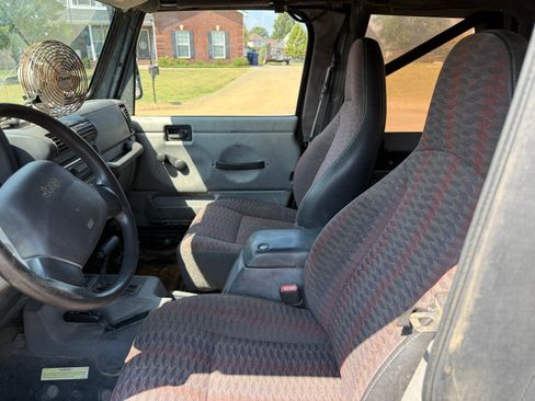 Used 1999 Jeep Wrangler Sport AWD/4WD image 4
