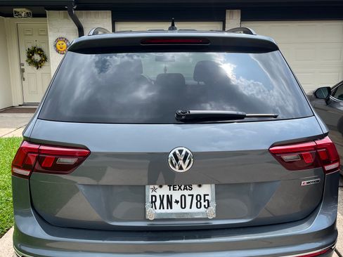 Used 2020 Volkswagen Tiguan SEL AWD/4WD image 5
