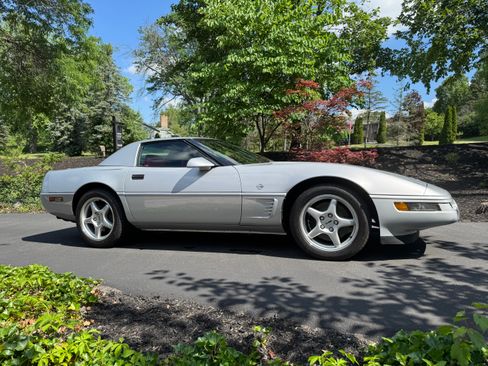 Used 1996 Chevrolet Corvette Convertible image 11