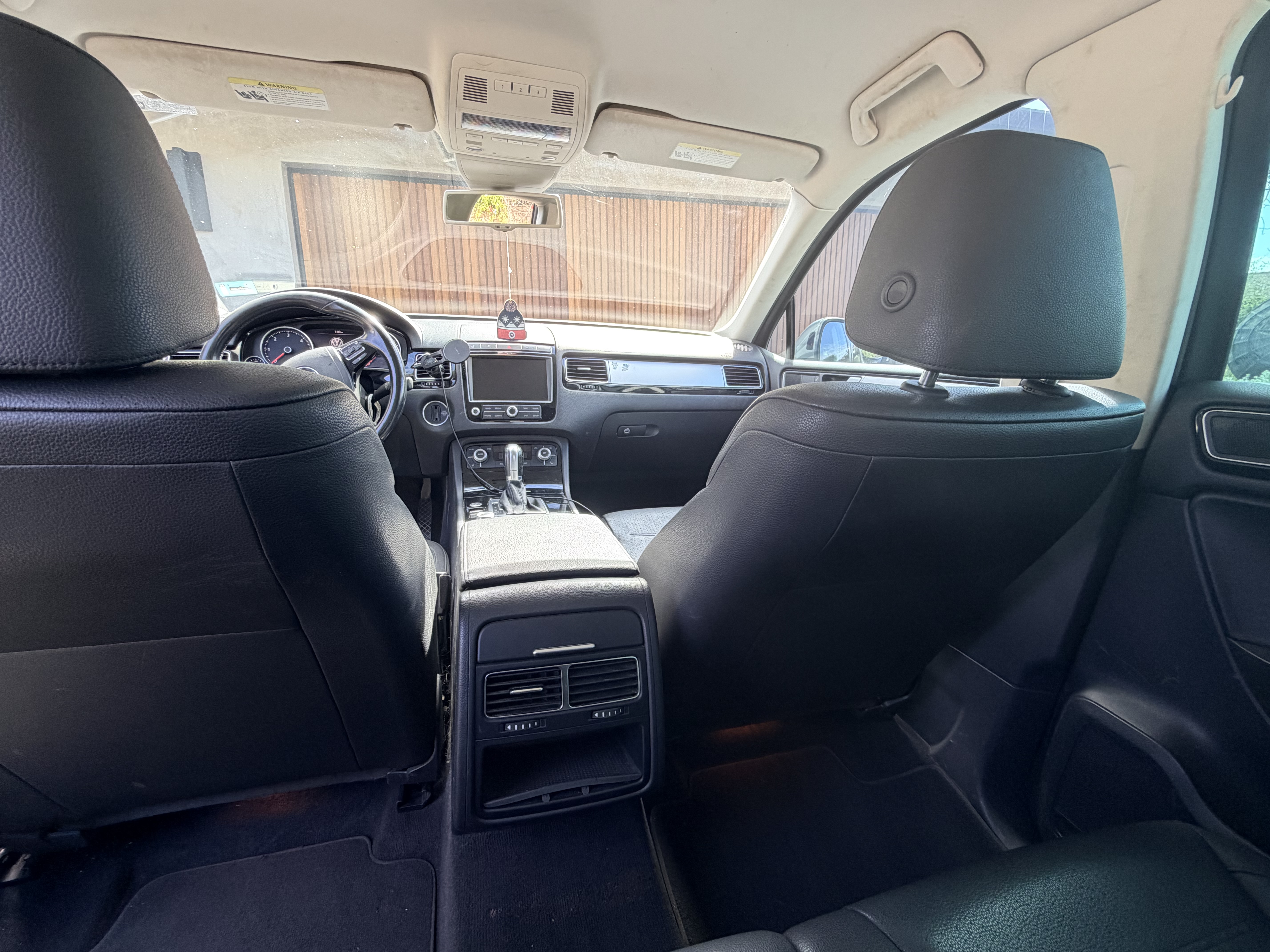 Used 2016 Volkswagen Touareg Sport AWD/4WD image 12
