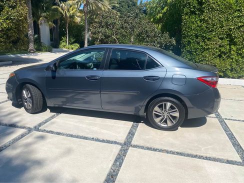 Used 2014 Toyota Corolla LE image 2