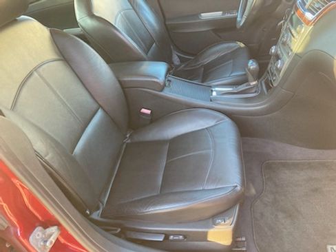 Used 2010 Chevrolet Malibu LTZ w/ HFV6 Engine Package image 16