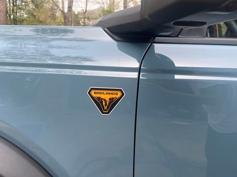 Used 2023 Ford Bronco Badlands image 12