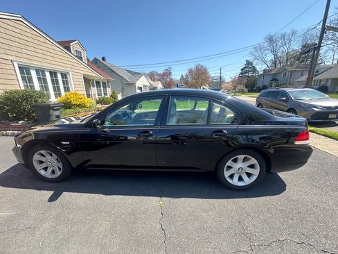 Used 2008 BMW 750i RWD image 8