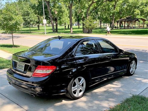 Used 2010 Mercedes-Benz C 300 Sedan image 10