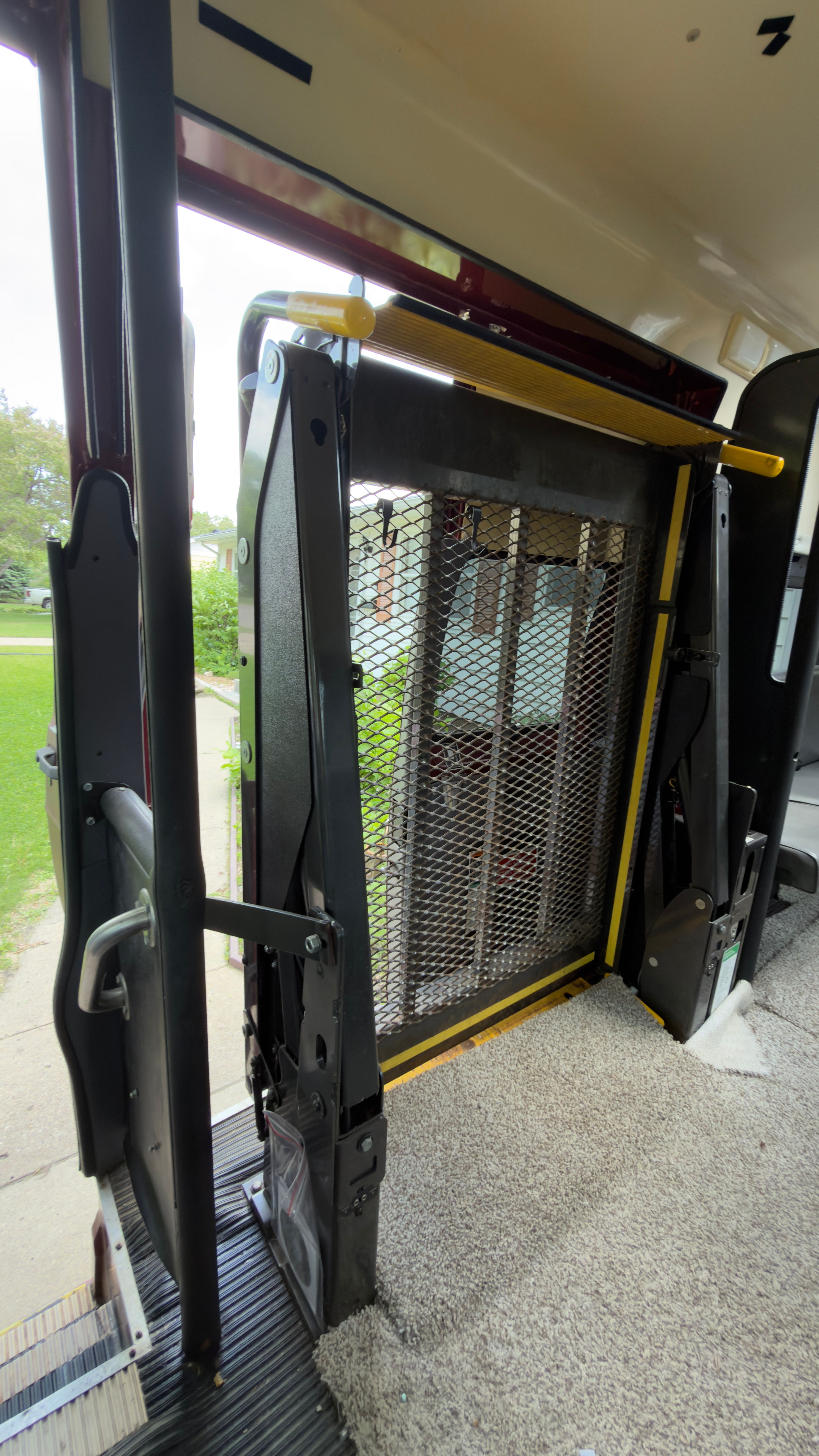 Used 1998 Dodge B3500 RWD image 14