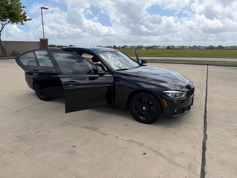 Used 2018 BMW 330i Sedan RWD image 16