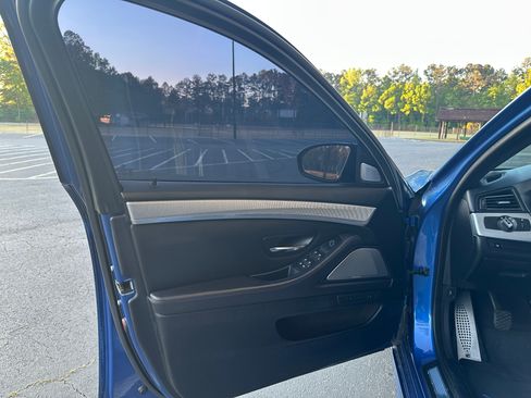 Used 2013 BMW M5 image 31