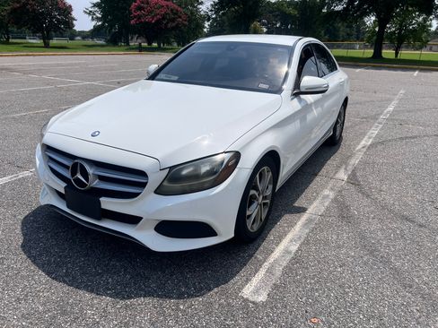 Used 2015 Mercedes-Benz C 300 Sedan image 11