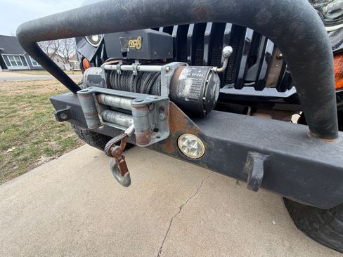 Used 2011 Jeep Wrangler Unlimited Rubicon w/ Dual Top Group image 11