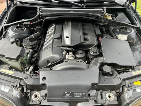 Used 2004 BMW 330Ci Convertible image 12