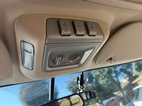 Used 2006 Lincoln Navigator Luxury AWD/4WD image 17