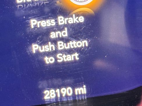 Used 2022 Jeep Gladiator Rubicon w/ Cold Weather Group image 2