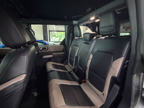 Used 2023 Ford Bronco Wildtrak AWD/4WD image 13