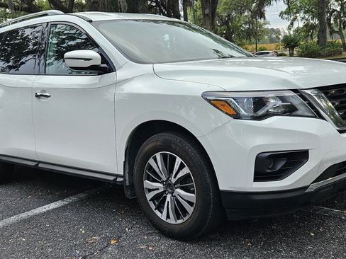 Used 2017 Nissan Pathfinder S FWD image 13