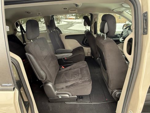 Used 2013 Dodge Grand Caravan SE image 21