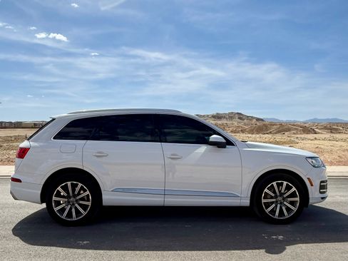 Used 2018 Audi Q7 3.0T Premium Plus w/ Premium Plus Package AWD/4WD image 17