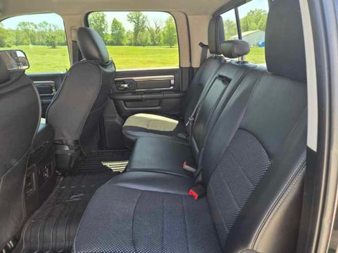 Used 2018 RAM 2500 Big Horn w/ Sport Appearance Group AWD/4WD image 10