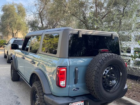 Used 2022 Ford Bronco Black Diamond image 5