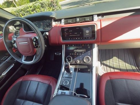 Used 2022 Land Rover Range Rover Sport HST image 22