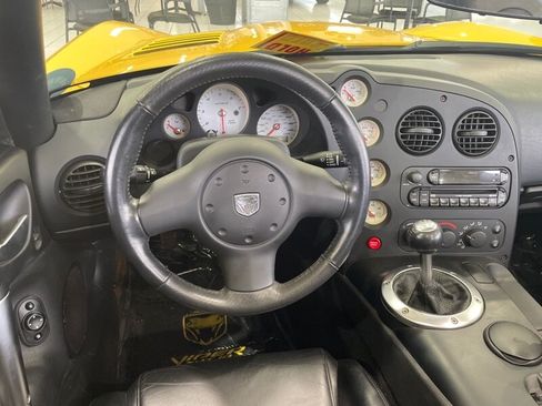 Used 2005 Dodge Viper SRT-10 image 11