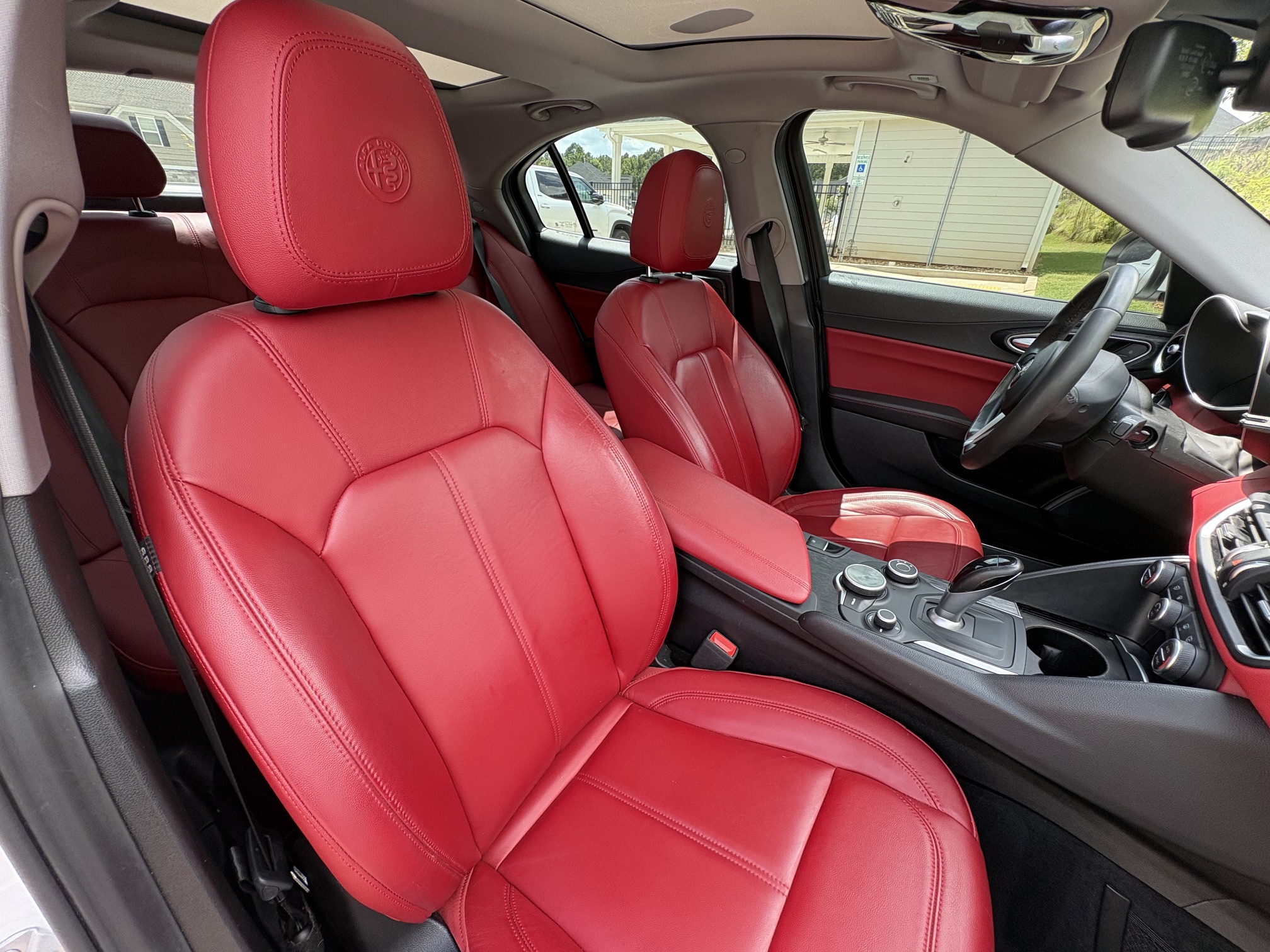 Used 2019 Alfa Romeo Giulia w/ Quick Order Package 22K Sport RWD image 25