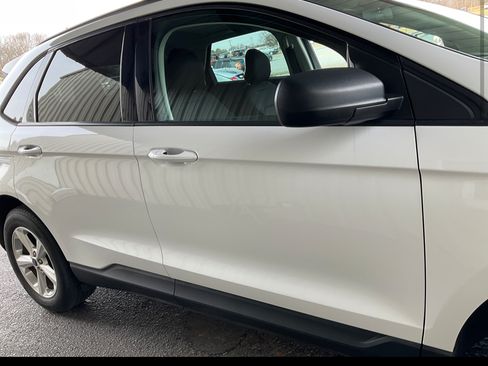 Used 2017 Ford Edge SE image 6